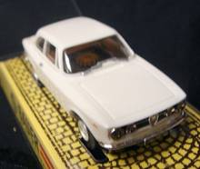 alfa romeo 1750 white.jpg